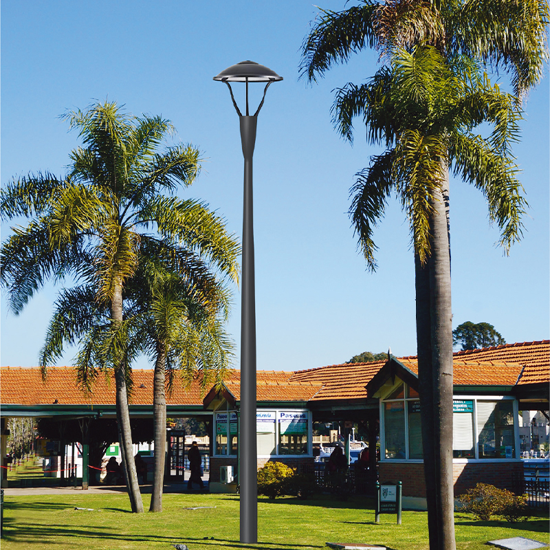 Poste de luz de jardín de aluminio MAYO