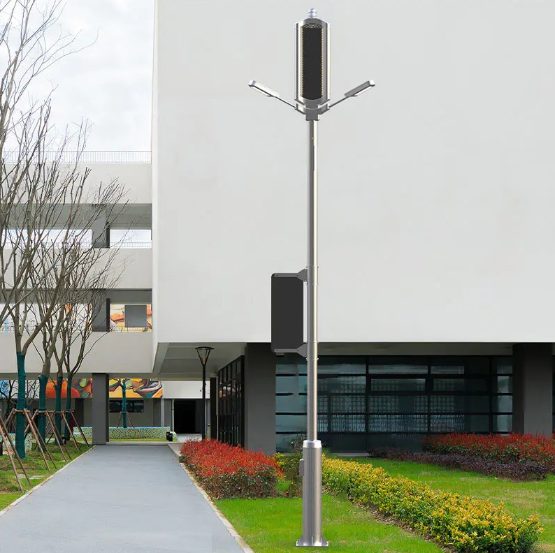 ¿Cuál es la vida útil de un poste de luz inteligente?
